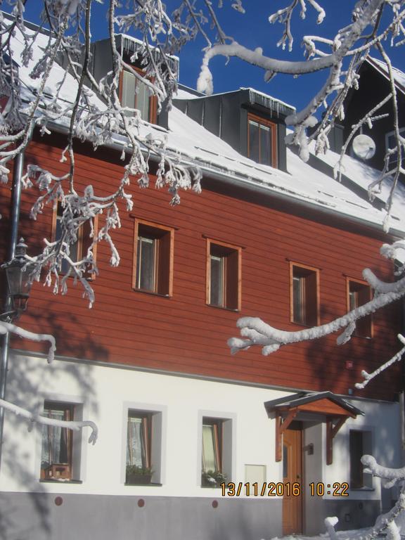 Apartmany Na Namesti Boží Dar Kültér fotó