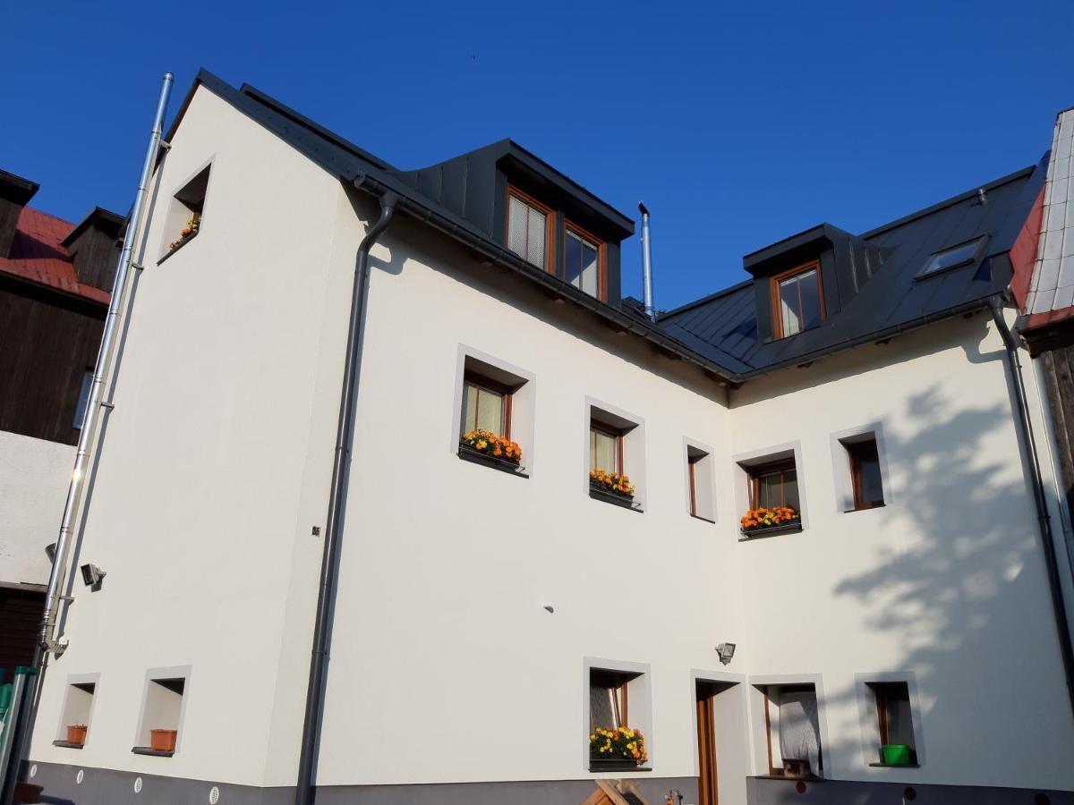 Apartmany Na Namesti Boží Dar Kültér fotó